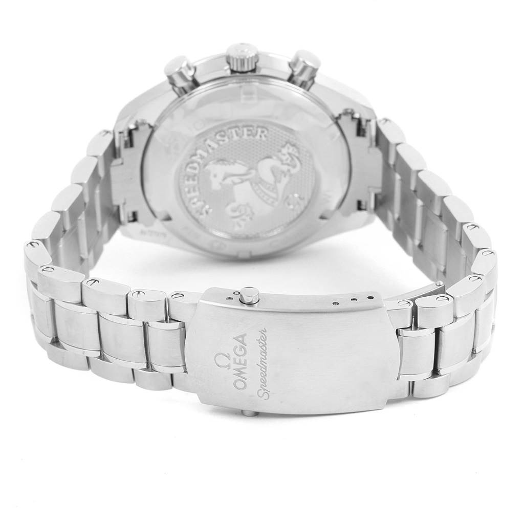 This image shows the back view and stainless steel bracelet of the Omega Speedmaster 326.30.40.50.01.001 Men
s Stainless Steel Black Dial 326.30.40.50.01.001 Men
s Stainless Steel Black Dial watch, highlighting the case back and clasp.