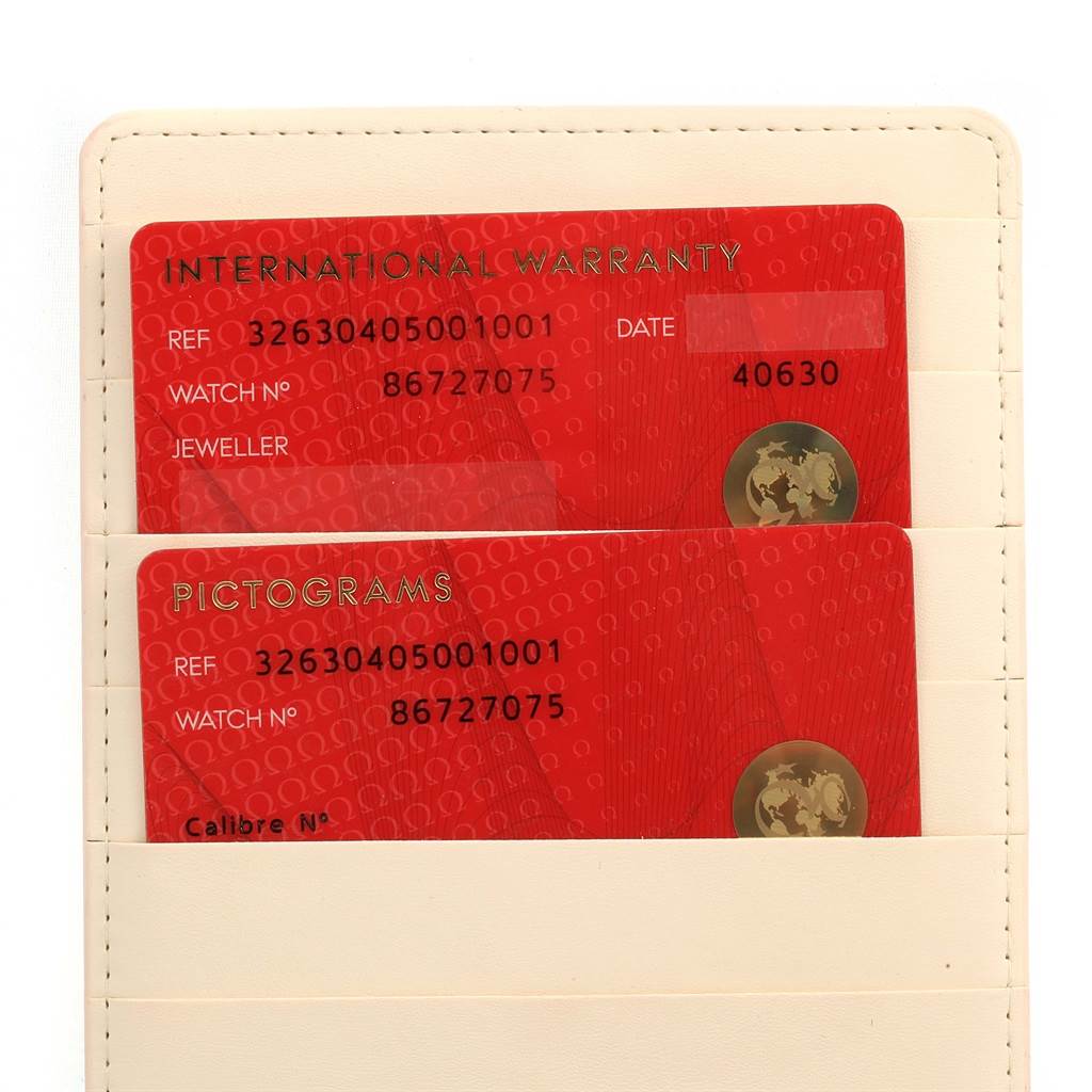 This image shows international warranty and pictograms cards for an Omega Speedmaster 326.30.40.50.01.001 Men
s Stainless Steel Black Dial 326.30.40.50.01.001 Men
s Stainless Steel Black Dial watch.