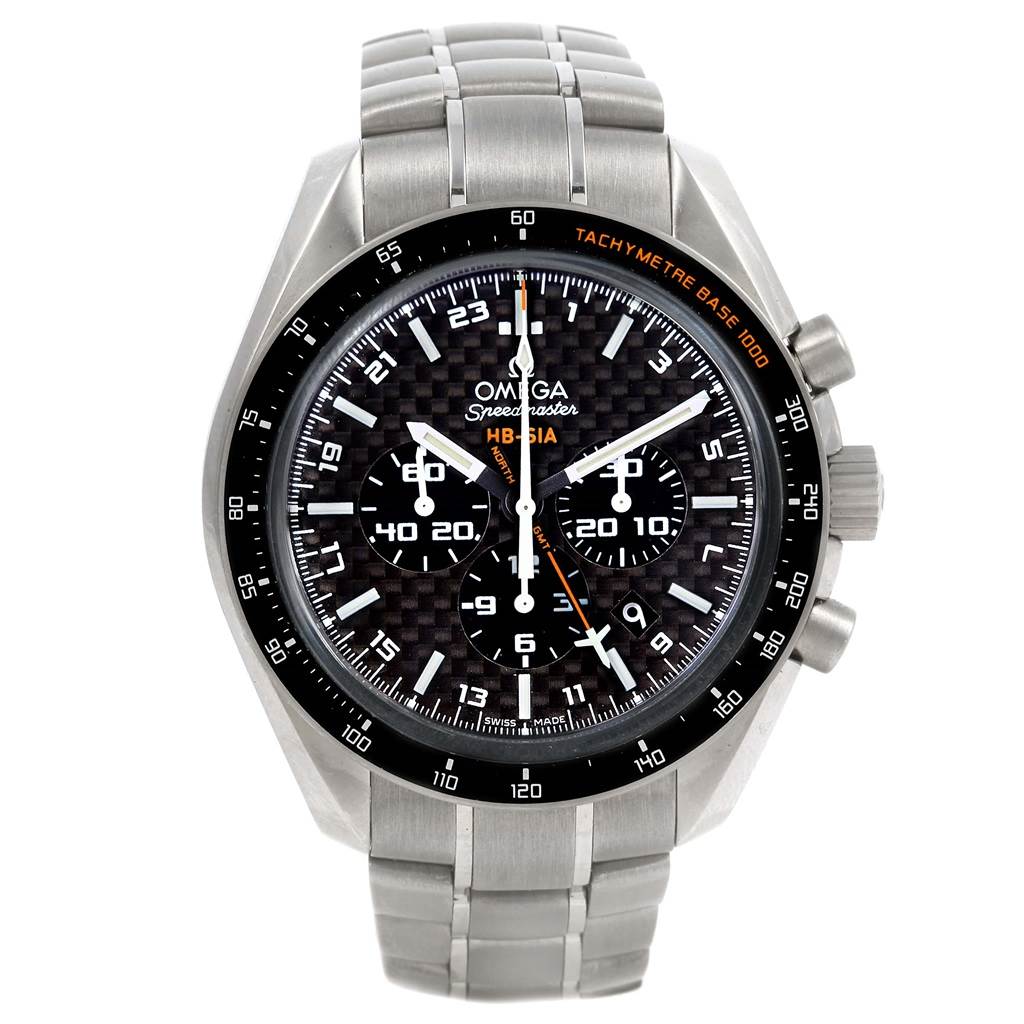 The image shows a front view of the Omega Speedmaster 321.90.44.52.01.001 Men's Titanium Black Dial 321.90.44.52.01.001 Men's Titanium Black Dial watch, featuring its face, bezel, case, and bracelet.