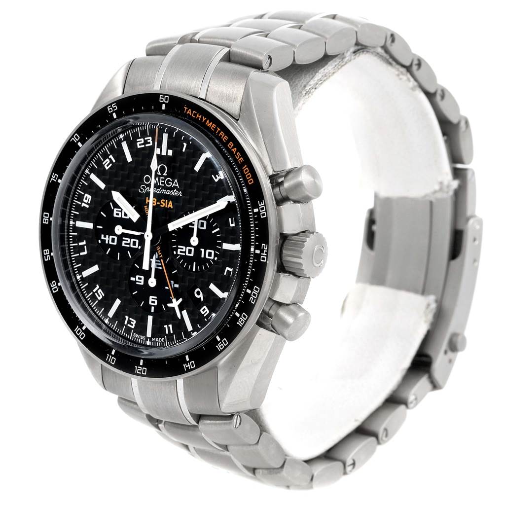 This Omega Speedmaster 321.90.44.52.01.001 Men's Titanium Black Dial 321.90.44.52.01.001 Men's Titanium Black Dial watch is shown from an angled side view, highlighting its bracelet, case, dial, and tachymeter bezel.