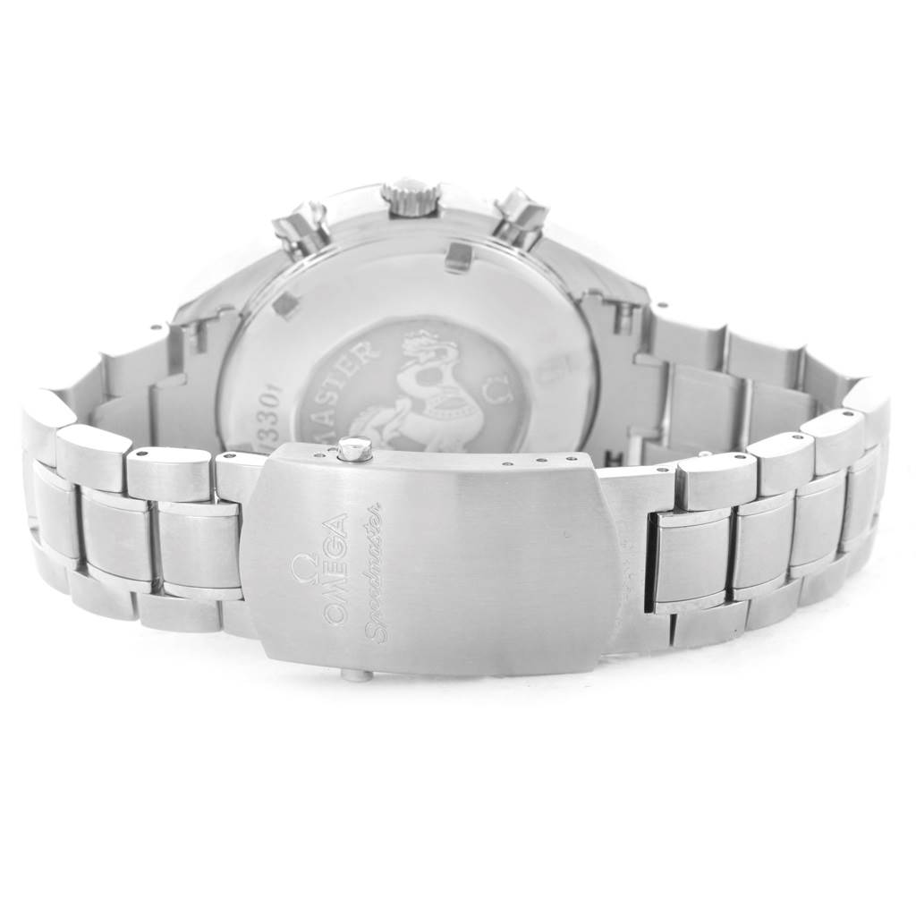 The image shows the back of the Omega Speedmaster 3220.50.00 Men
s Stainless Steel Black Dial 3220.50.00 Men
s Stainless Steel Black Dial watch focusing on the clasp and bracelet.