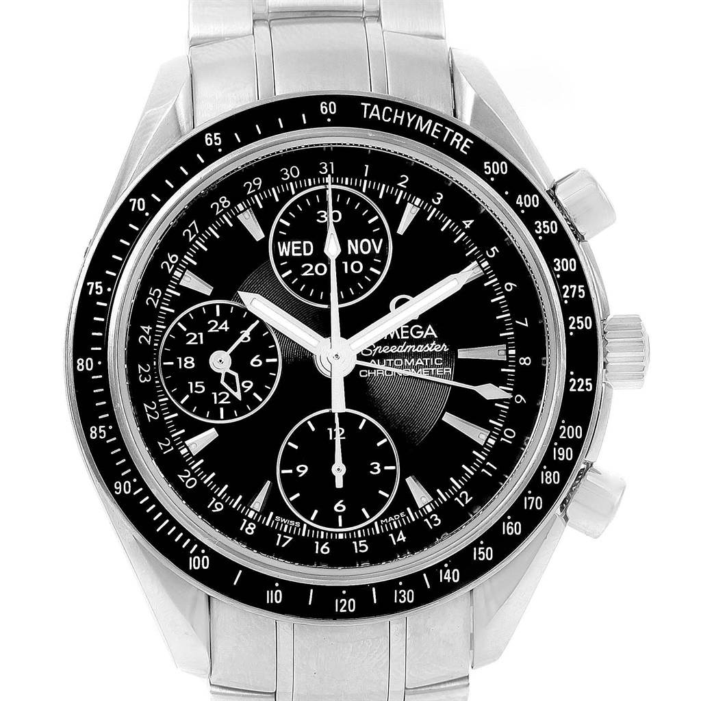 This image shows a frontal view of the Omega Speedmaster 3220.50.00 Men
s Stainless Steel Black Dial 3220.50.00 Men
s Stainless Steel Black Dial watch, highlighting its tachymeter bezel, subdials, and bracelet.