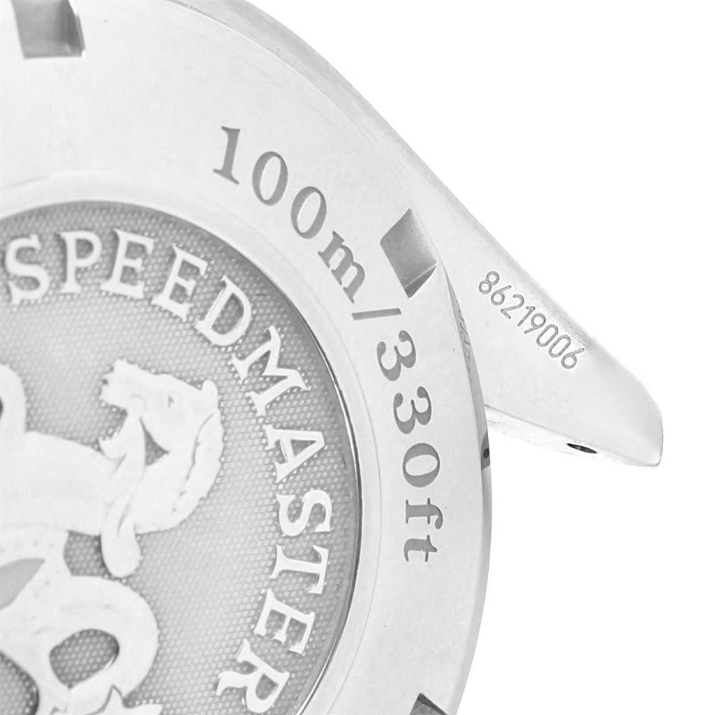 This image shows the case back of an Omega Speedmaster 3212.80.00 Men
s Stainless Steel Blue Dial 3212.80.00 Men
s Stainless Steel Blue Dial model watch, highlighting water resistance and the model name.