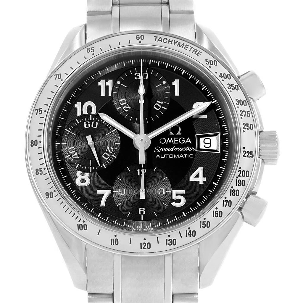 This image shows a front view of the Omega Speedmaster 3513.52.00 Men
s Stainless Steel Black Dial 3513.52.00 Men
s Stainless Steel Black Dial watch, highlighting the dial, tachymeter bezel, chronograph subdials, and date window.