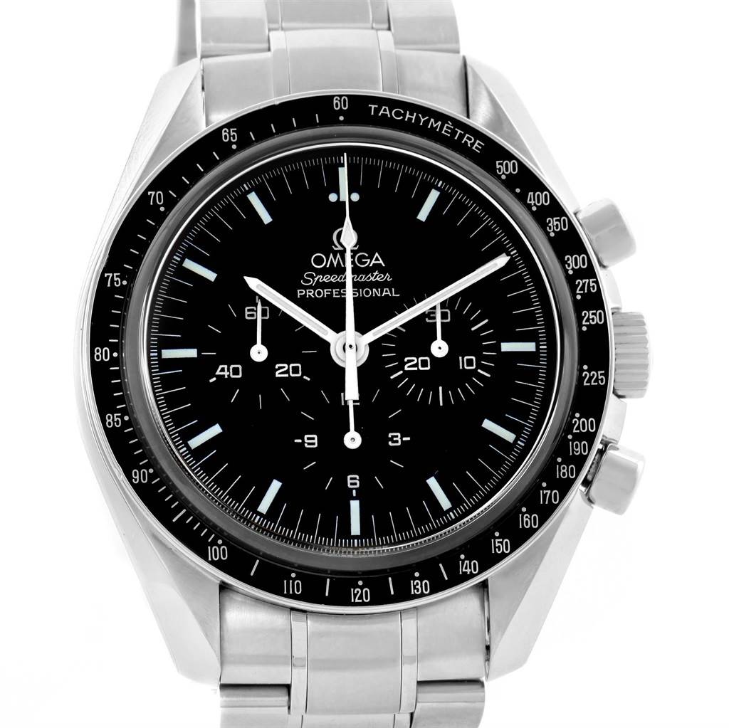 The image shows a front view of the Omega Speedmaster 3572.50.00 Men
s Stainless Steel Black Dial 3572.50.00 Men
s Stainless Steel Black Dial watch, highlighting its dial, bezel, and stainless steel bracelet.