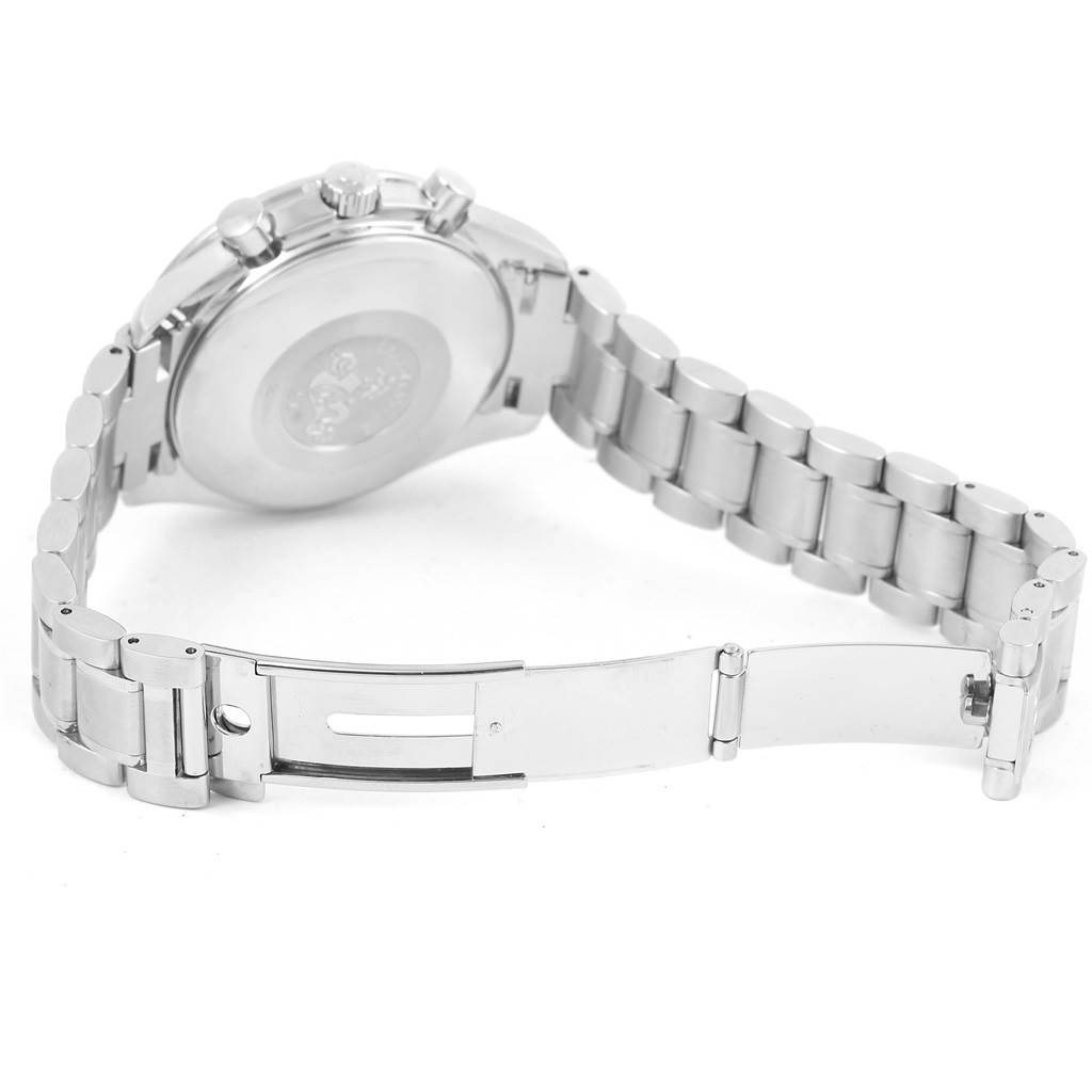 The image shows the back and clasp of an Omega Speedmaster 3523.51.00 Men
s Stainless Steel Black Dial 3523.51.00 Men
s Stainless Steel Black Dial watch, highlighting its metal bracelet and closed clasp.