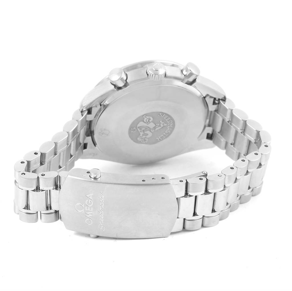 The image shows the back and clasp of an Omega Speedmaster 3539.50.00 Men
s Stainless Steel Black Dial 3539.50.00 Men
s Stainless Steel Black Dial watch, highlighting the bracelet and case back.