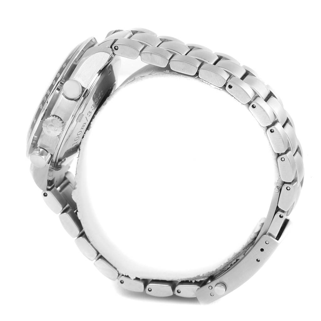 This side view of the Omega Speedmaster 3212.80.00 Men
s Stainless Steel Blue Dial 3212.80.00 Men
s Stainless Steel Blue Dial watch shows the bracelet, case, and crown.