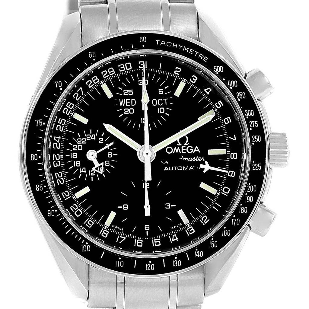The image shows a frontal view of an Omega Speedmaster 3520.50.00 Men
s Stainless Steel Black Dial 3520.50.00 Men
s Stainless Steel Black Dial watch, displaying its dial, tachymeter bezel, and stainless steel bracelet.