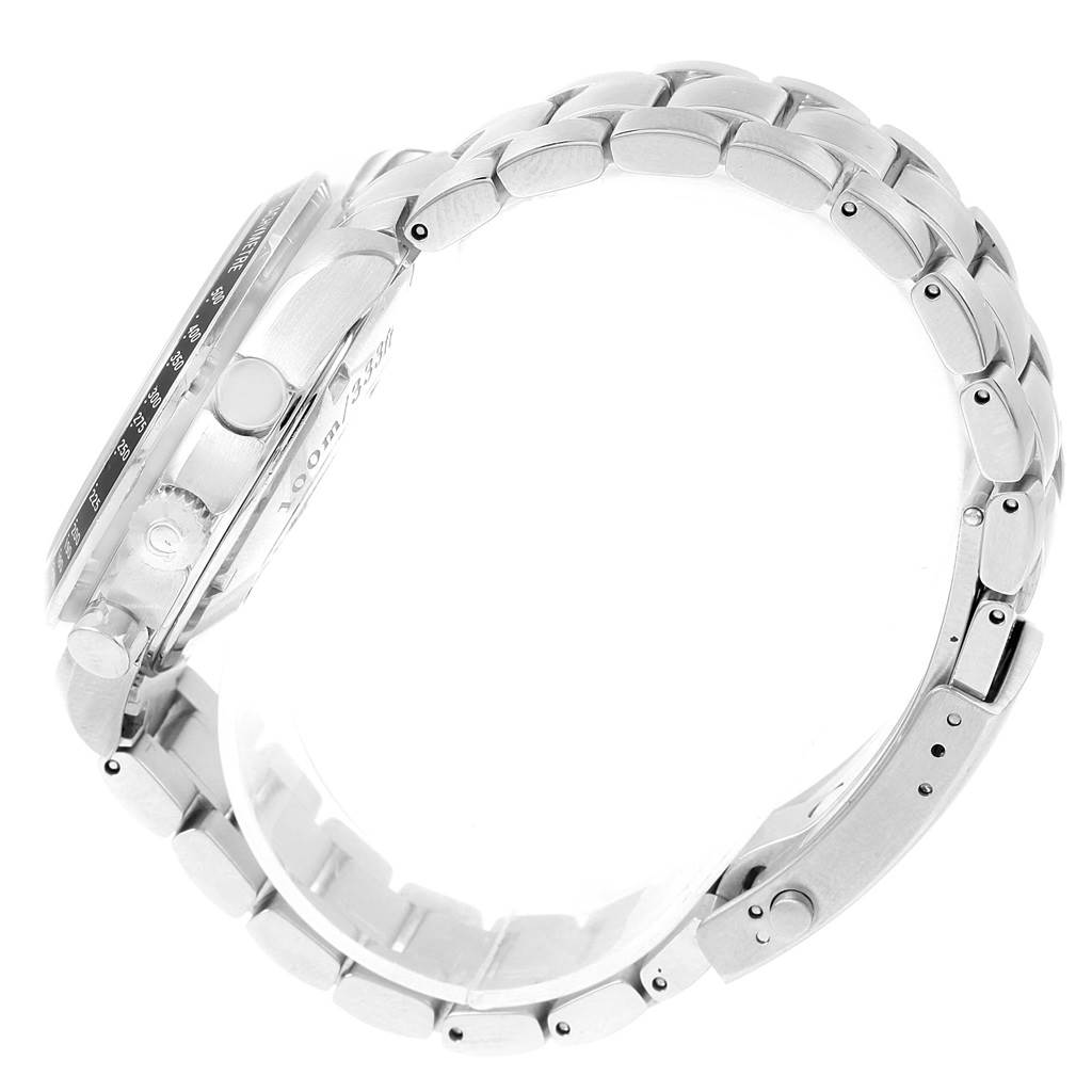 The image shows the side view of an Omega Speedmaster 3220.50.00 Men
s Stainless Steel Black Dial 3220.50.00 Men
s Stainless Steel Black Dial watch, highlighting its metal bracelet and side buttons.