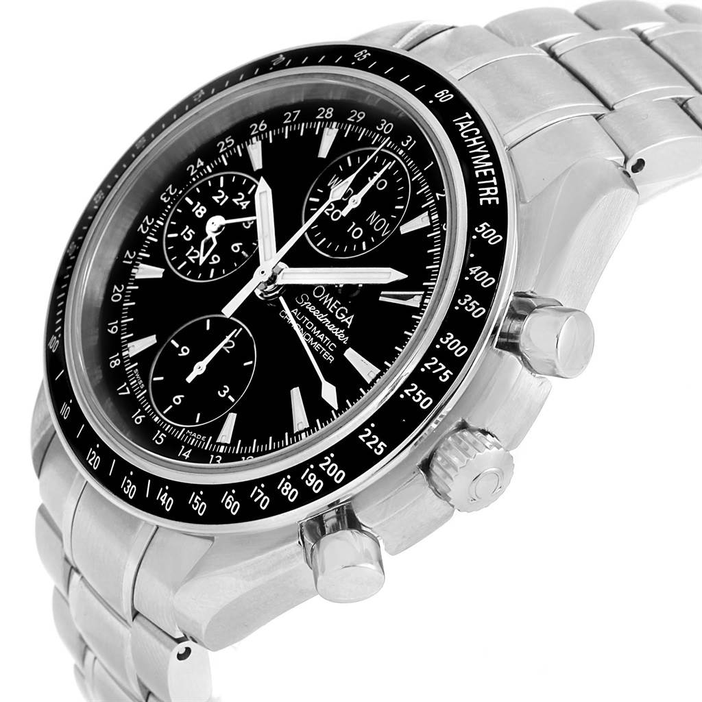 The image shows a close-up angle of an Omega Speedmaster 3220.50.00 Men
s Stainless Steel Black Dial 3220.50.00 Men
s Stainless Steel Black Dial watch, highlighting the face, bezel, pushers, and part of the bracelet.