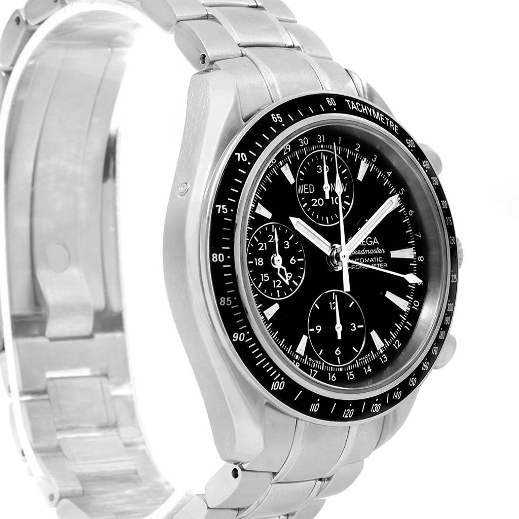 The image shows a side and partial front view of an Omega Speedmaster 3220.50.00 Men
s Stainless Steel Black Dial 3220.50.00 Men
s Stainless Steel Black Dial watch, highlighting its face, bezel, and metal bracelet.