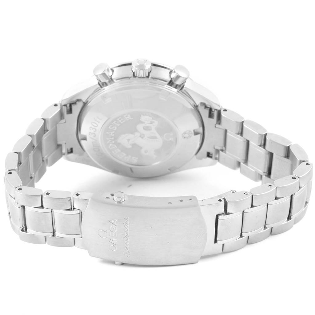 The image shows the back case and clasp of an Omega Speedmaster 323.30.40.40.06.001 Men's Stainless Steel Grey Dial 323.30.40.40.06.001 Men's Stainless Steel Grey Dial watch, highlighting the bracelet and detailing.