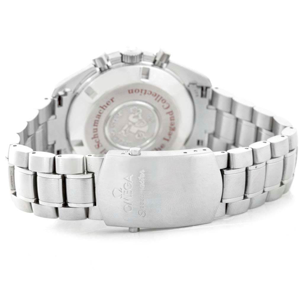 The image shows the back view of an Omega Speedmaster 3507.51.00 Men
s Stainless Steel Black Dial 3507.51.00 Men
s Stainless Steel Black Dial watch, focusing on the clasp and bracelet.
