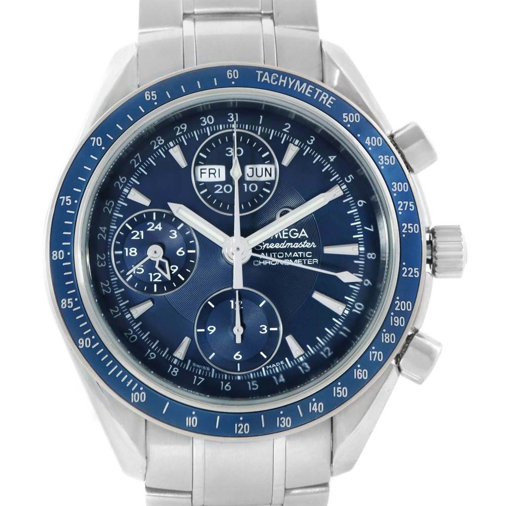 The image shows a front view of an Omega Speedmaster 3222.80.00 Men
s Stainless Steel Blue Dial 3222.80.00 Men
s Stainless Steel Blue Dial watch, highlighting the face, bezel, and bracelet.