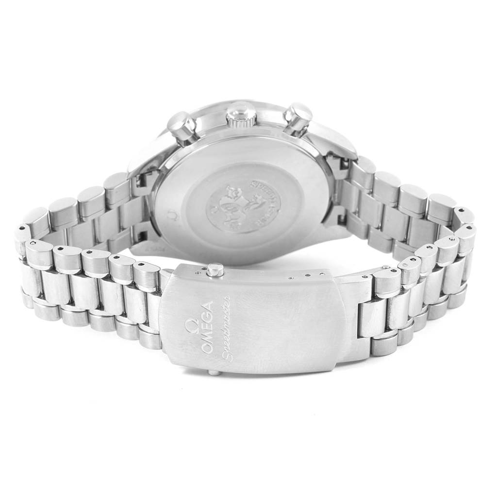 The image shows the back and bracelet of an Omega Speedmaster 3539.50.00 Men
s Stainless Steel Black Dial 3539.50.00 Men
s Stainless Steel Black Dial watch, capturing the clasp and engravings.