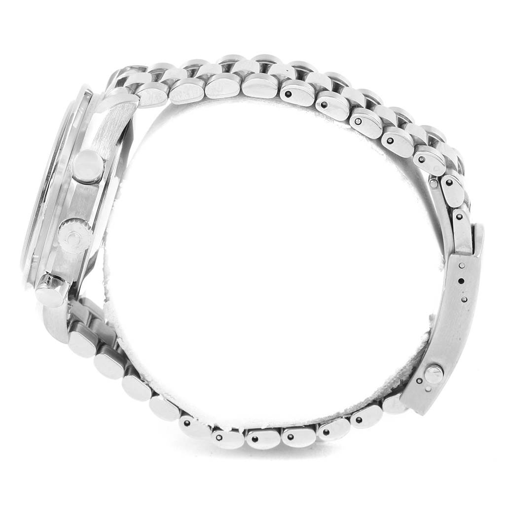 This side view of the Omega Speedmaster 3539.50.00 Men
s Stainless Steel Black Dial 3539.50.00 Men
s Stainless Steel Black Dial watch shows the case, push-buttons, crown, and linked bracelet.