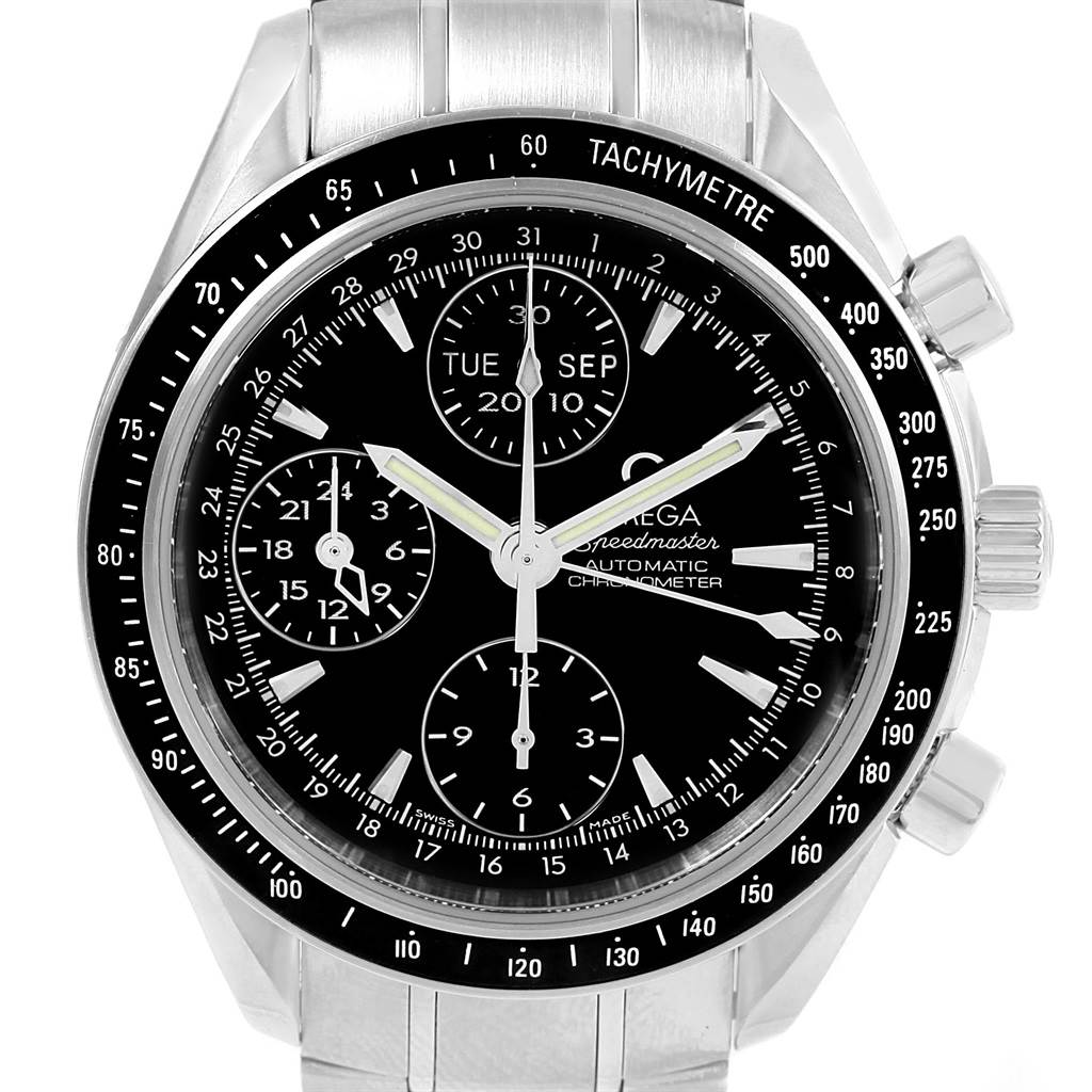 The image shows a frontal view of an Omega Speedmaster 3220.50.00 Men
s Stainless Steel Black Dial 3220.50.00 Men
s Stainless Steel Black Dial watch, displaying the dial, chronograph subdials, and tachymeter bezel.