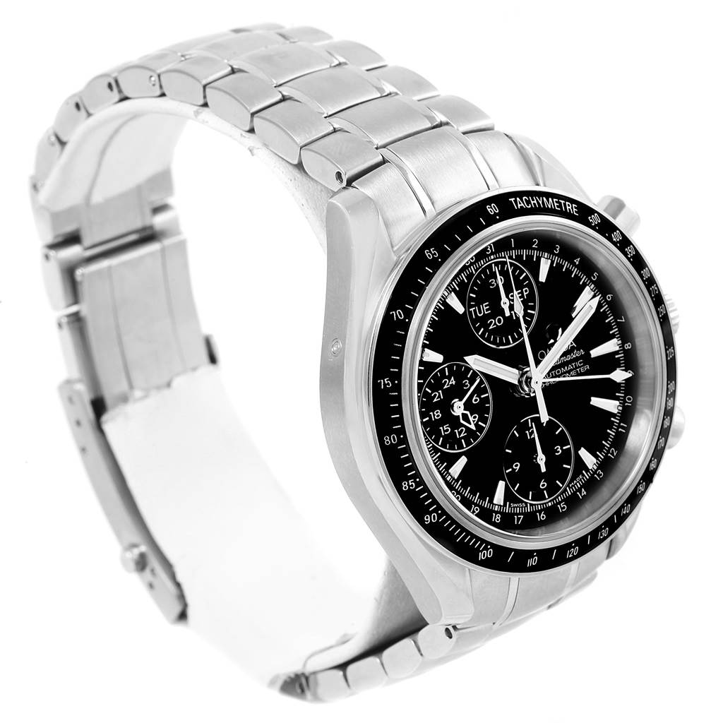 This image shows an Omega Speedmaster 3220.50.00 Men
s Stainless Steel Black Dial 3220.50.00 Men
s Stainless Steel Black Dial watch at a three-quarter angle, highlighting the dial, bezel, and stainless steel bracelet.