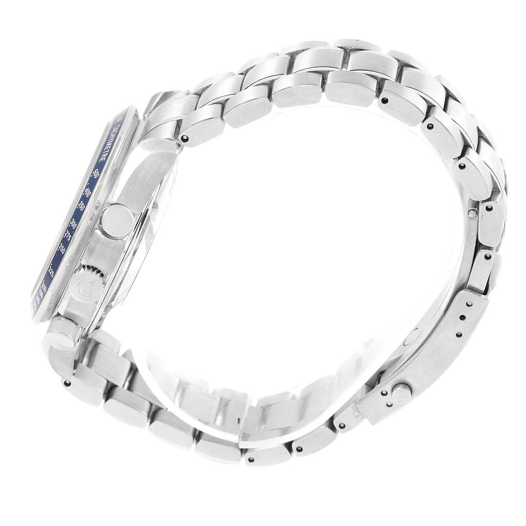 The image shows the side view of an Omega Speedmaster 3222.80.00 Men
s Stainless Steel Blue Dial 3222.80.00 Men
s Stainless Steel Blue Dial watch, highlighting the bracelet, case, and crown.