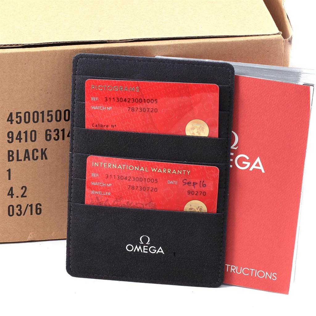 The image shows Omega Speedmaster 311.30.42.30.01.005 Men
s Stainless Steel Black Dial 311.30.42.30.01.005 Men
s Stainless Steel Black Dial Best Quality
ity cards in a black cardholder, an instruction booklet, and the packaging box.