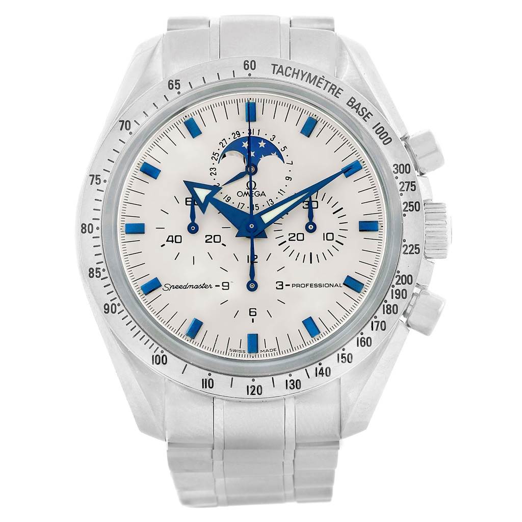 The Omega Speedmaster 3575.20.00 Men
s Stainless Steel White Dial 3575.20.00 Men
s Stainless Steel White Dial watch is shown from a front-facing angle, displaying its face, bezel, crown, and bracelet.