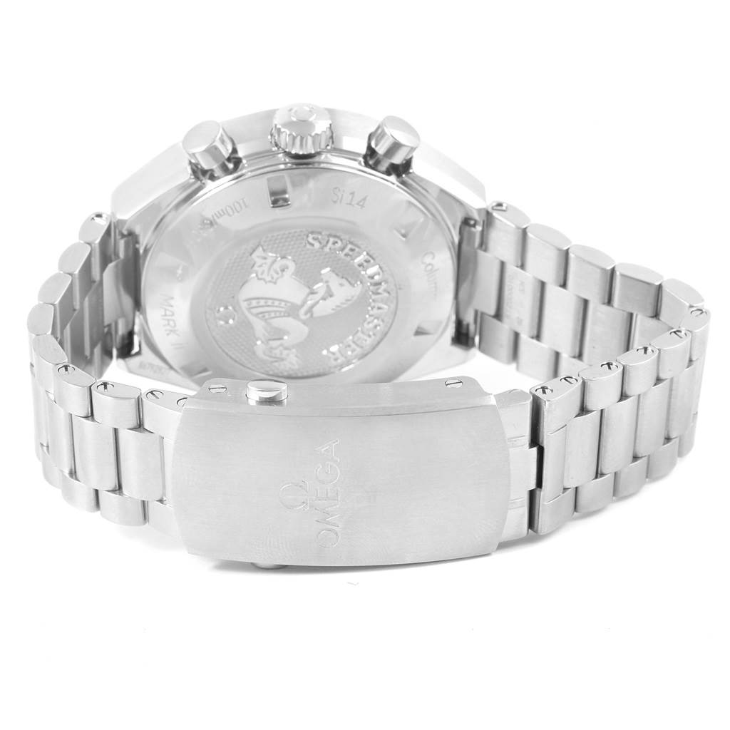 The image shows the back view of an Omega Speedmaster 327.10.43.50.06.001 Men
s Stainless Steel Grey Dial 327.10.43.50.06.001 Men
s Stainless Steel Grey Dial watch, highlighting the case back and metal bracelet with clasp.