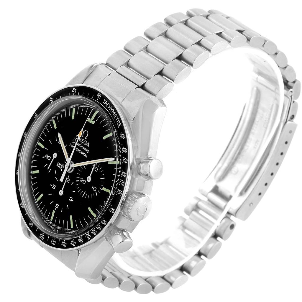 The image shows a side angle of the Omega Speedmaster 145.022 Men
s Stainless Steel Black Dial 145.022 Men
s Stainless Steel Black Dial watch, highlighting its face, bezel, and bracelet.