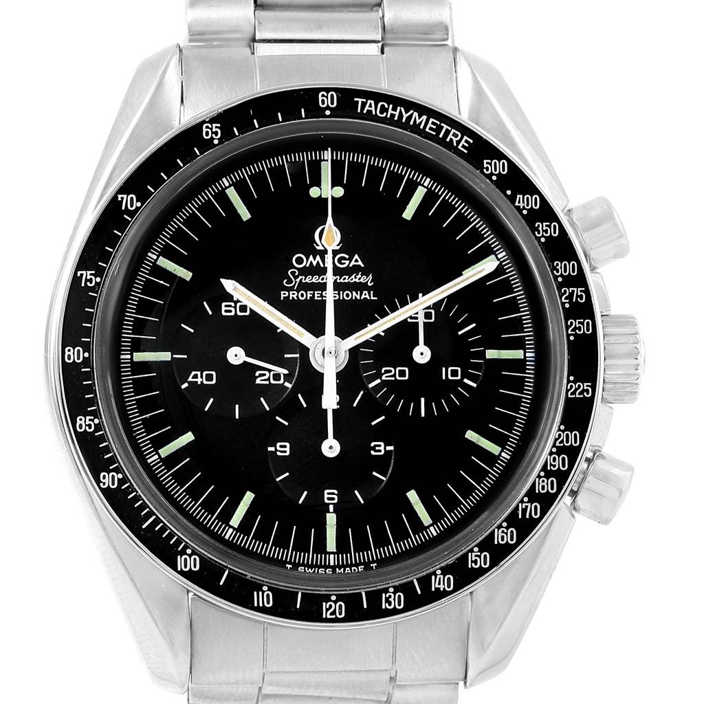 This image shows a close-up, frontal view of an Omega Speedmaster 145.022 Men
s Stainless Steel Black Dial 145.022 Men
s Stainless Steel Black Dial watch, displaying its black dial, tachymeter bezel, and stainless steel bracelet.