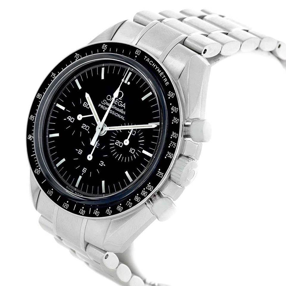 The image shows an angled view of an Omega Speedmaster 3573.50.00 Men
s Stainless Steel Black Dial 3573.50.00 Men
s Stainless Steel Black Dial wristwatch, capturing the face, bezel, and part of the bracelet.