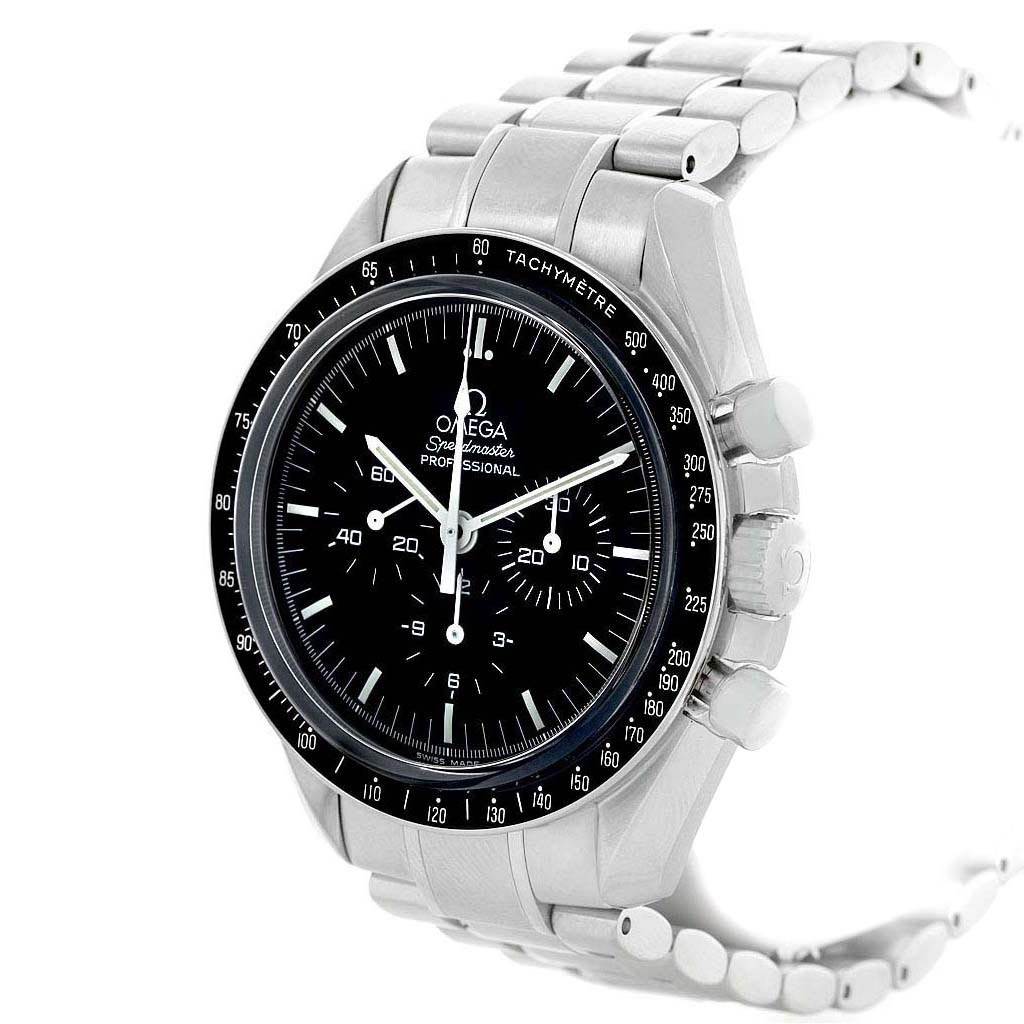 A front-side view of the Omega Speedmaster 3573.50.00 Men
s Stainless Steel Black Dial 3573.50.00 Men
s Stainless Steel Black Dial watch showing its face, bezel, pushers, crown, and bracelet.