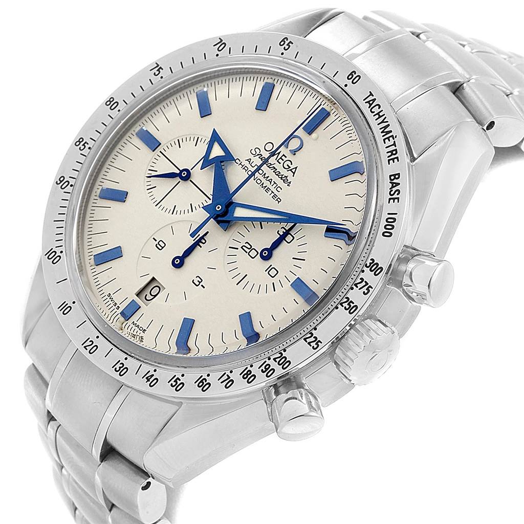 The image shows a close-up angled view of the Omega Speedmaster 3551.20.00 Men
s Stainless Steel White Dial 3551.20.00 Men
s Stainless Steel White Dial watch, highlighting its dial, tachymeter bezel, and chronograph pushers.