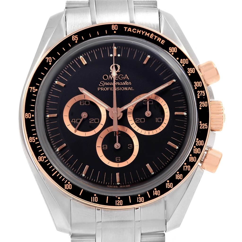 This image shows a front view of the Omega Speedmaster 3566.51.00 Men's Steel and Gold (two tone) Black Dial 3566.51.00 Men's Steel and Gold (two tone) Black Dial watch, highlighting the dial, tachymeter, subdials, and crown.