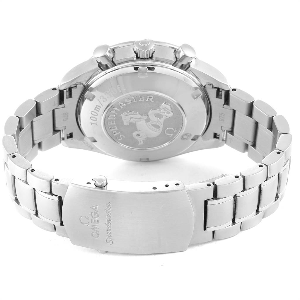 The image shows the back and clasp of the Omega Speedmaster 3210.52.00 Men
s Stainless Steel Black Dial 3210.52.00 Men
s Stainless Steel Black Dial watch, highlighting the case back, bracelet, and clasp.