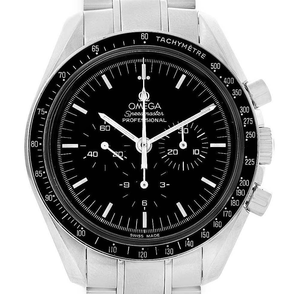 This image shows a front view of the Omega Speedmaster 3570.50.00 Men
s Stainless Steel Black Dial 3570.50.00 Men
s Stainless Steel Black Dial watch, highlighting the dial, tachymeter bezel, and chronograph subdials.