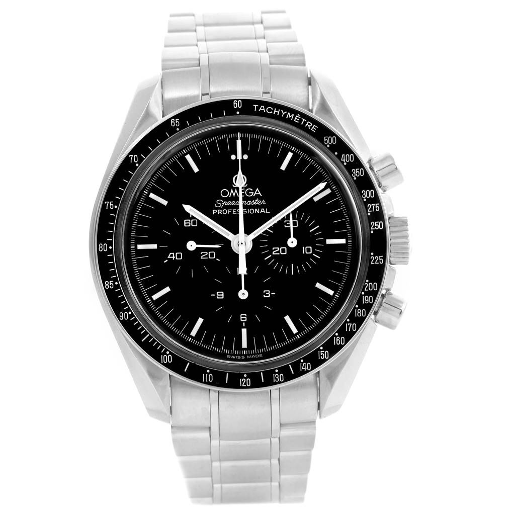 This image shows a front view of the Omega Speedmaster 3560.50.00 Men
s Stainless Steel Black Dial 3560.50.00 Men
s Stainless Steel Black Dial watch, highlighting its black dial, chronograph sub-dials, and stainless steel bracelet.