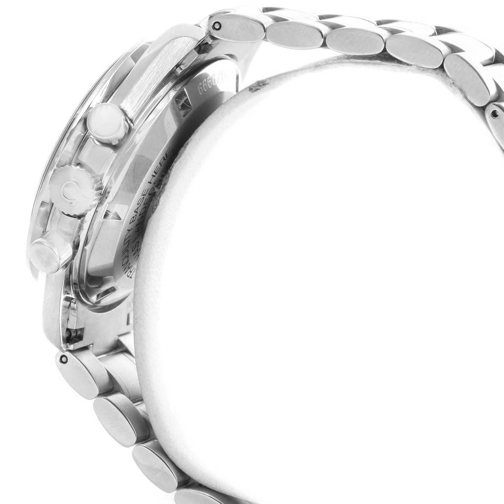 This image shows the side view of an Omega Speedmaster 3560.50.00 Men
s Stainless Steel Black Dial 3560.50.00 Men
s Stainless Steel Black Dial watch, highlighting the crown, pushers, and part of the bracelet.