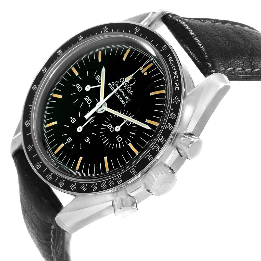 The image shows a close-up angle of an Omega Speedmaster 145.022 Men
s Stainless Steel Black Dial 145.022 Men
s Stainless Steel Black Dial watch, detailing its black dial, chronograph subdials, and side buttons.