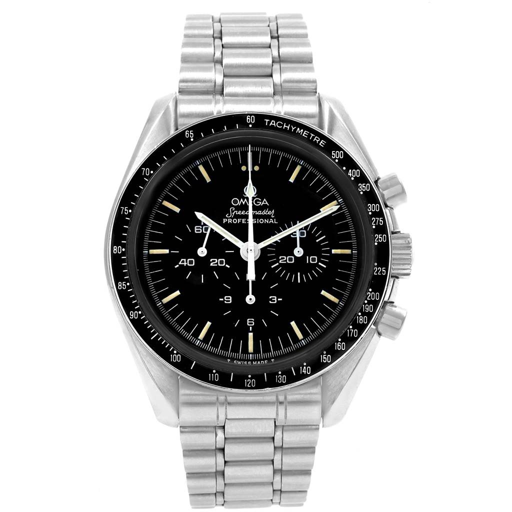 The image shows a front view of an Omega Speedmaster 145.022 Men
s Stainless Steel Black Dial 145.022 Men
s Stainless Steel Black Dial watch, highlighting its face, bezel, and metal bracelet.