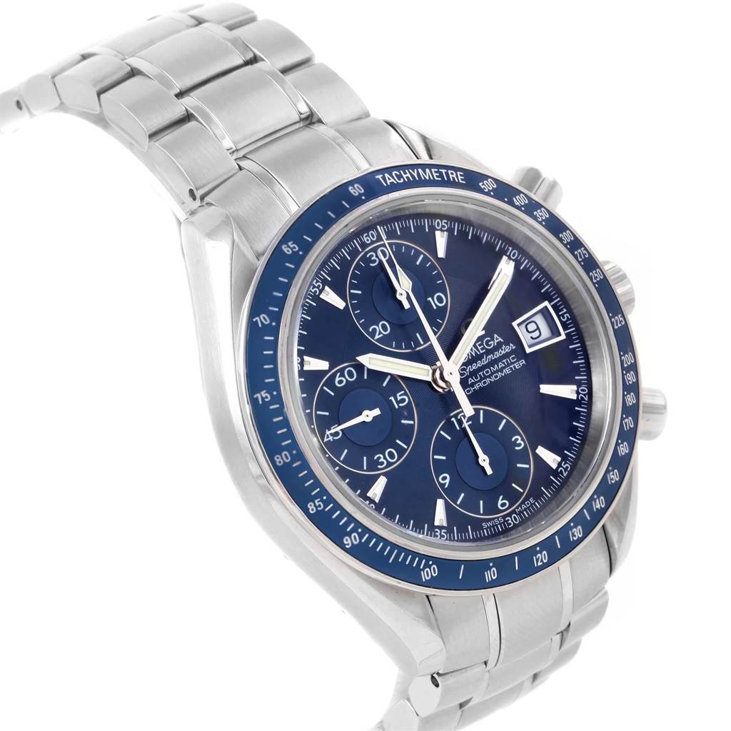 The image shows an angled view of an Omega Speedmaster 3212.80.00 Men
s Stainless Steel Blue Dial 3212.80.00 Men
s Stainless Steel Blue Dial watch, highlighting the dial, bezel, and stainless steel bracelet.