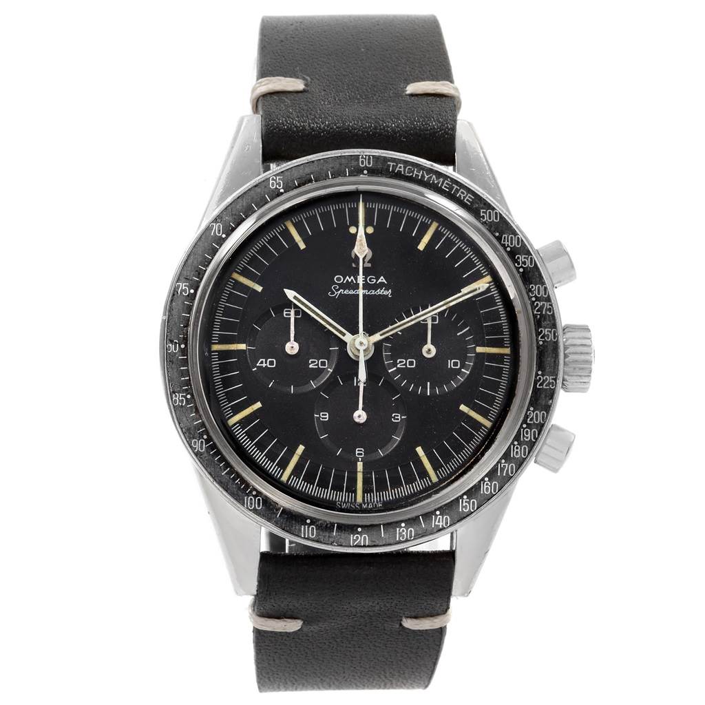 The image shows a frontal angle of an Omega Speedmaster 105.003-64 Men
s Stainless Steel Black Dial 105.003-64 Men
s Stainless Steel Black Dial watch with a black dial, chronograph subdials, and a leather strap.