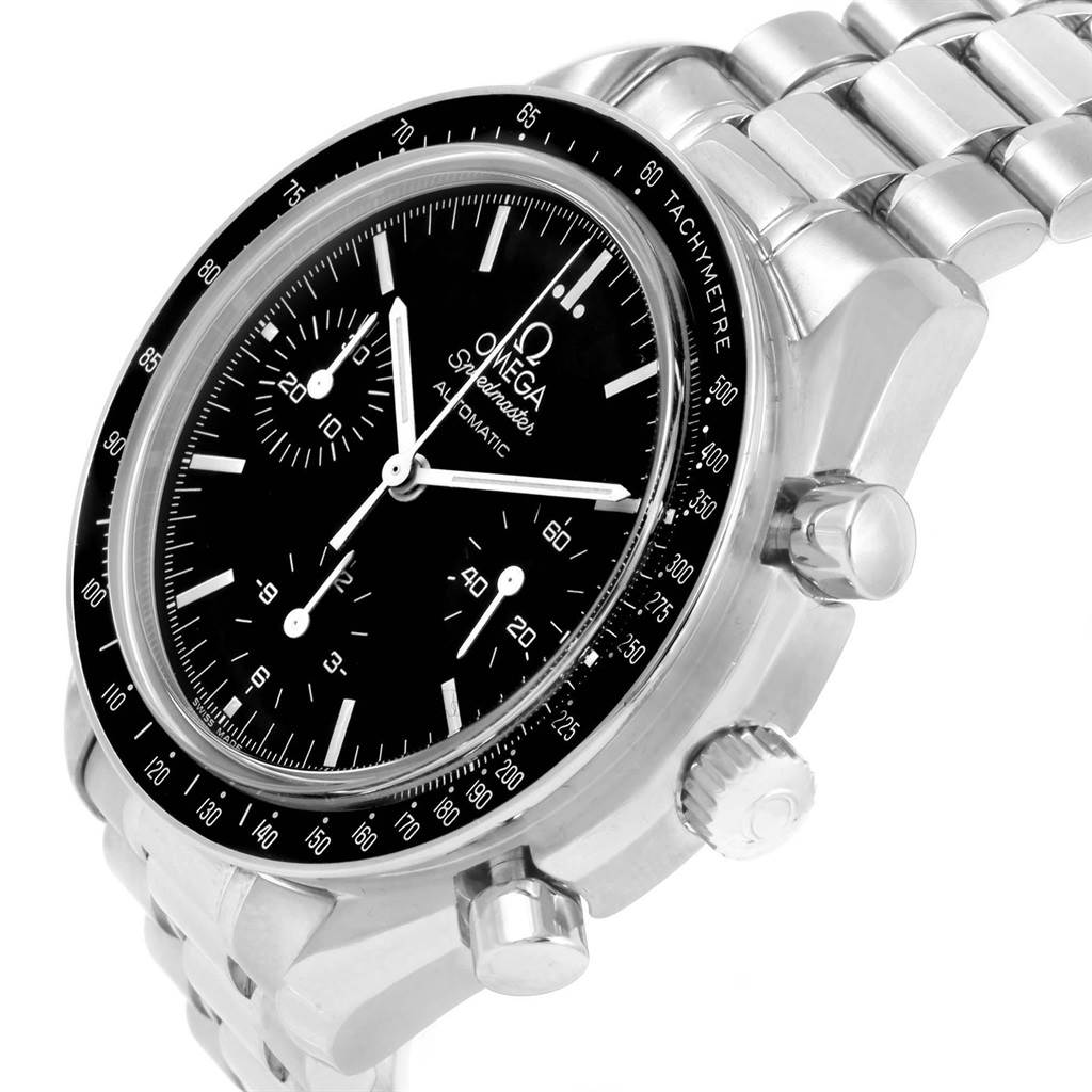 This image shows a close-up angle of the Omega Speedmaster 3539.50.00 Men
s Stainless Steel Black Dial 3539.50.00 Men
s Stainless Steel Black Dial watch, highlighting the face, bezel, crown, and bracelet.