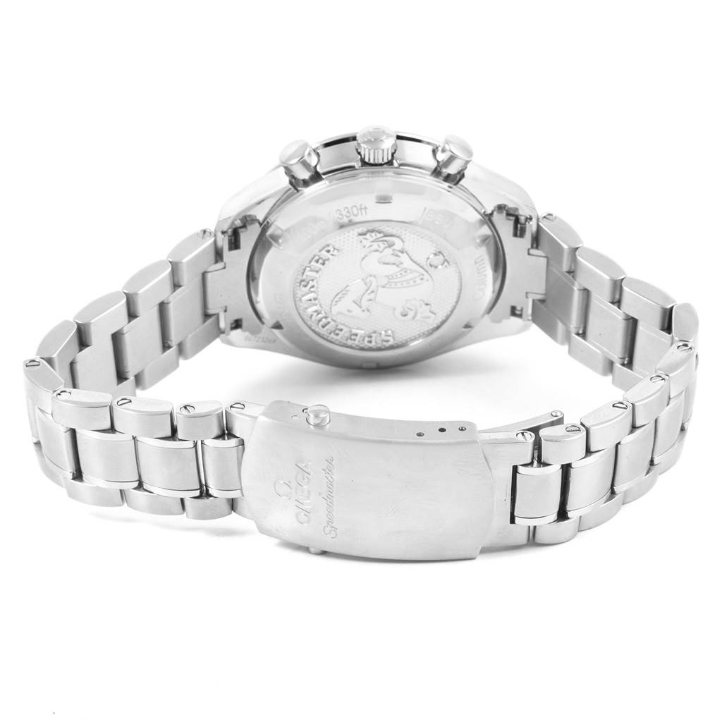 This image shows the back and clasp of the Omega Speedmaster 326.30.40.50.01.001 Men
s Stainless Steel Black Dial 326.30.40.50.01.001 Men
s Stainless Steel Black Dial watch, highlighting its bracelet and engraved case back.