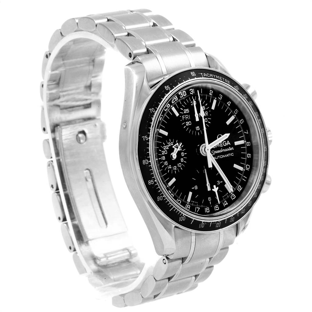 The image shows an angled view of an Omega Speedmaster 3520.50.00 Men
s Stainless Steel Black Dial 3520.50.00 Men
s Stainless Steel Black Dial watch, highlighting the face, bezel, crown, pushers, and metal bracelet.