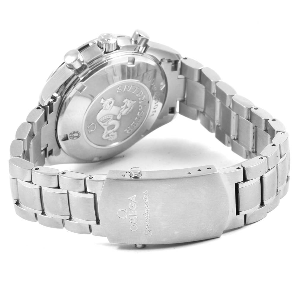 The image shows the back case and stainless steel bracelet clasp of an Omega Speedmaster 323.30.40.40.04.001 Men
s Stainless Steel White Dial 323.30.40.40.04.001 Men
s Stainless Steel White Dial watch.