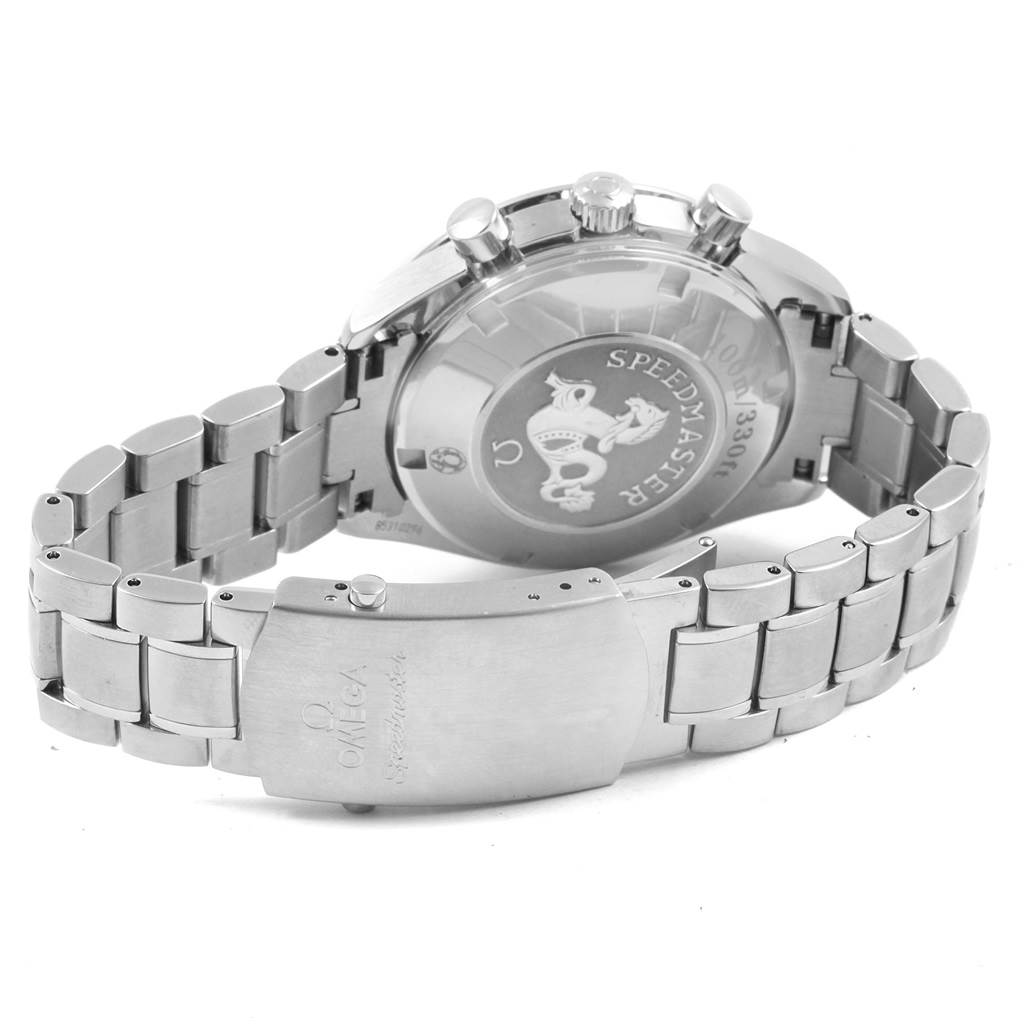 This image shows the rear view of an Omega Speedmaster 323.30.40.40.06.001 Men
s Stainless Steel Grey Dial 323.30.40.40.06.001 Men
s Stainless Steel Grey Dial watch, focusing on the case back, clasp, and metal bracelet.