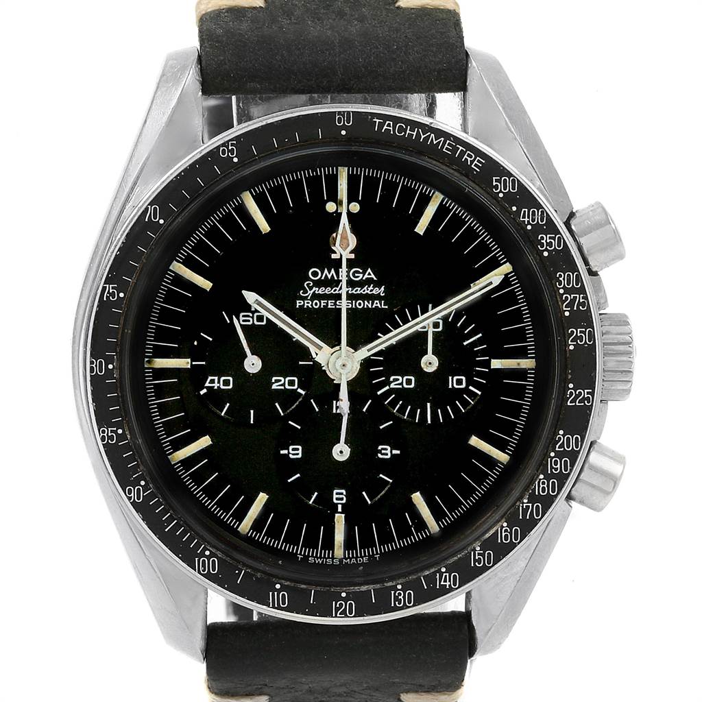 The image shows a front view of an Omega Speedmaster 145.012 Men
s Stainless Steel Black Dial 145.012 Men
s Stainless Steel Black Dial watch, displaying its face, bezel, and side buttons.