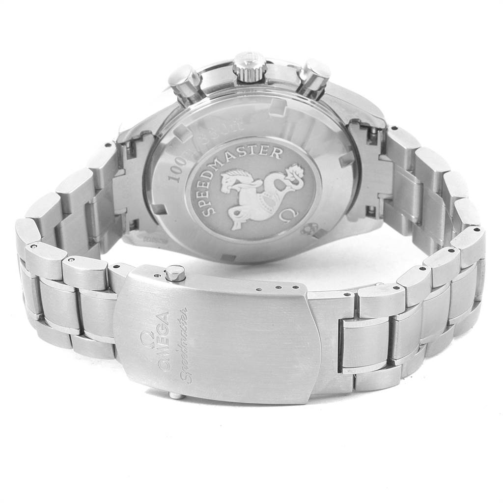 The image shows the back view of an Omega Speedmaster 323.30.40.40.04.001 Men
s Stainless Steel White Dial 323.30.40.40.04.001 Men
s Stainless Steel White Dial watch, highlighting its case back and stainless steel bracelet.