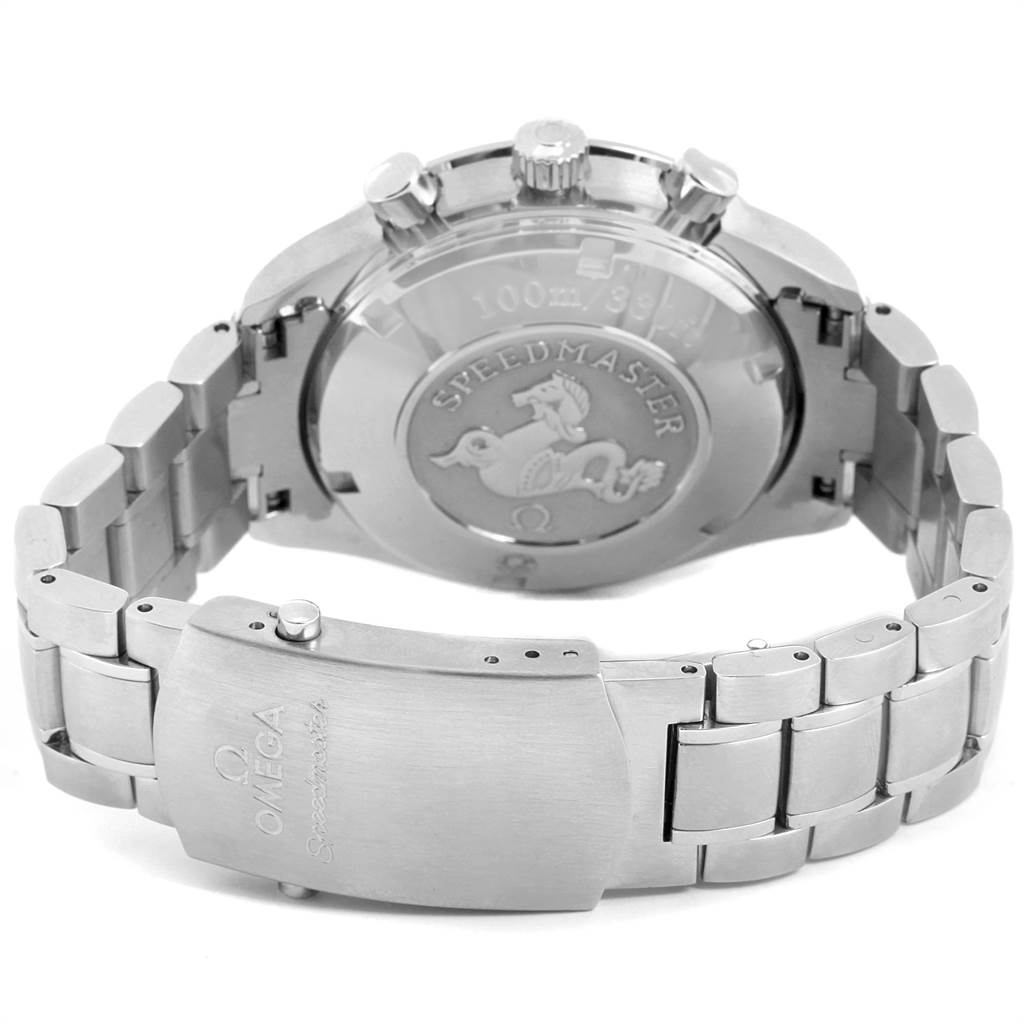 This image shows the back case and bracelet clasp of an Omega Speedmaster 323.30.40.40.04.001 Men
s Stainless Steel White Dial 323.30.40.40.04.001 Men
s Stainless Steel White Dial watch.
