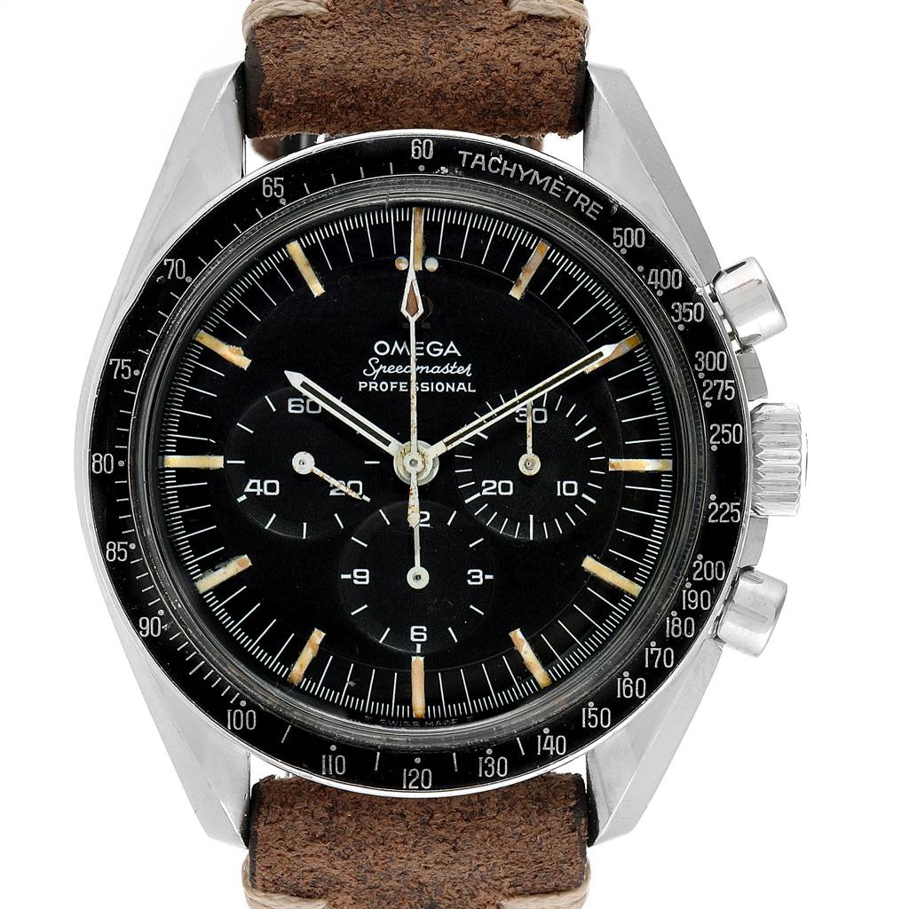 The image shows a front view of an Omega Speedmaster 145.012 Men's Stainless Steel Black Dial 145.012 Men's Stainless Steel Black Dial watch, displaying the dial, chronograph sub-dials, tachymeter bezel, and leather strap.